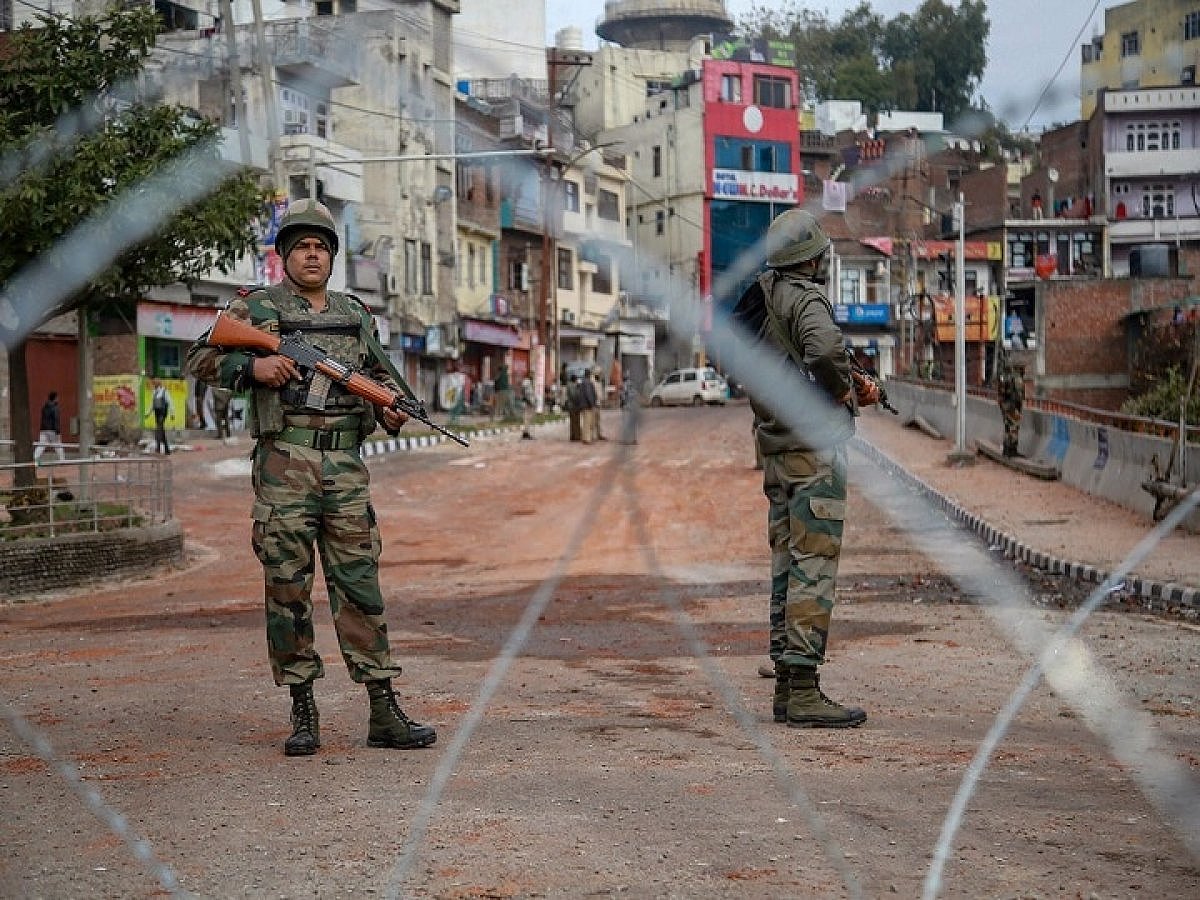 ‘अनुच्छेद 370  के बाद और खतरनाक होंगे कश्मीर में हालात’, आतंकवाद के बाद भी नहीं छोड़ा घर पर अब खौफ में कश्मीरी पंडित! 