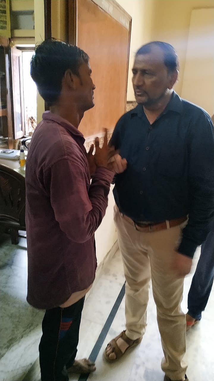 बागपत में होते-होते रह गई मॉब लिंचिंग, जब भीड़ से अकेला भिड़ गया एक डॉक्टर, बचाई युवक की जान
