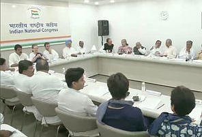 बड़ी खबर LIVE: कश्मीर पुलिस ने किया किसी भी फायरिंग से इनकार, कहा- अंतरराष्ट्रीय मीडिया की भ्रामक खबरों पर विश्वास न करें लोग