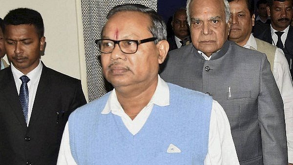 असम के बीजेपी नेता का बेतुका दावा,  श्रीकृष्ण की तरह बांसुरी बजाने से ज्यादा दूध देती हैं गायें