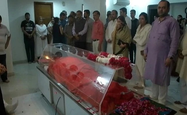 मोदी, आडवाणी, मनमोहन, सोनिया और राहुल समेत कई दिग्गजों ने सुषमा को दी श्रद्धांजलि, ये नेता नहीं रोक पाए अपने आंसू