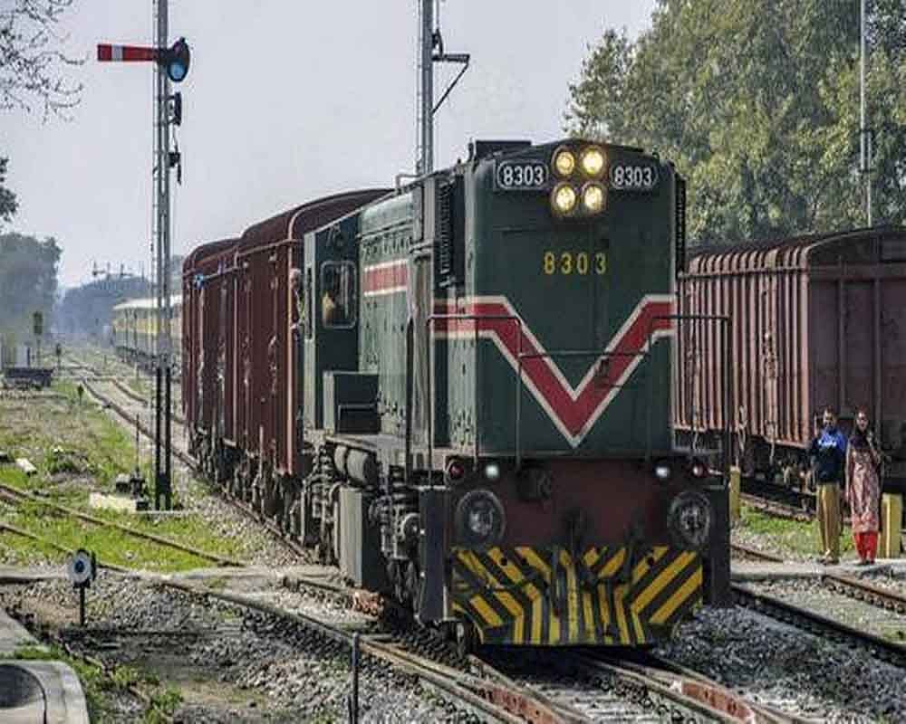 नवजीवन बुलेटिन: पाकिस्तान ने बंद की समझौता एक्सप्रेस और महाराष्ट्र में नाव डूबने से 9 लोगों की मौत, इस घंटे की बड़ी खबरें