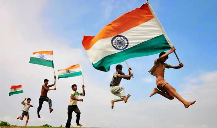 चुनाव और संख्याओं का खेल नहीं लोकतंत्र, देश को एक अलग राजनीति की कल्पना की जरूरत