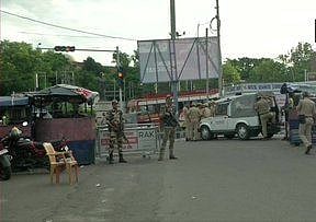 जम्मू-कश्मीर: धारा 370 हटने के बाद एक और नेता नजरबंद, करगिल में हालात तनावपूर्ण, मलाला युसुफजई ने ये की अपील