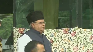 धारा 370 हटाने के बाद श्रीनगर में राज्यपाल ने स्वतंत्रता दिवस पर फहराया तिरंगा, संबोधन में कहीं ये बड़ी बातें