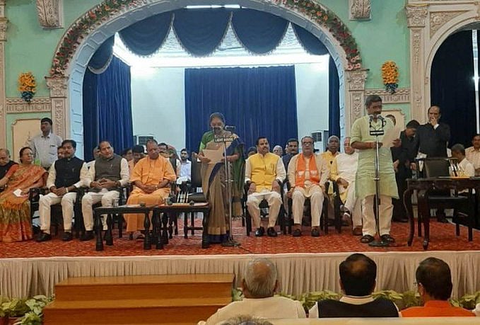 योगी सरकार के पहले मंत्रिमंडल विस्तार में गोरखपुर के दो नेता शामिल, 18 नए चेहरे, 5 को मिली पदोन्नति, देखें लिस्ट