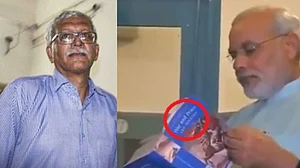 भीमा कोरेगांव केस: जज साहब को ‘वॉर एंड पीस’ लगती है आपत्तिजनक, लोगों ने सोशल मीडिया पर पोस्ट कीं तस्वीरें