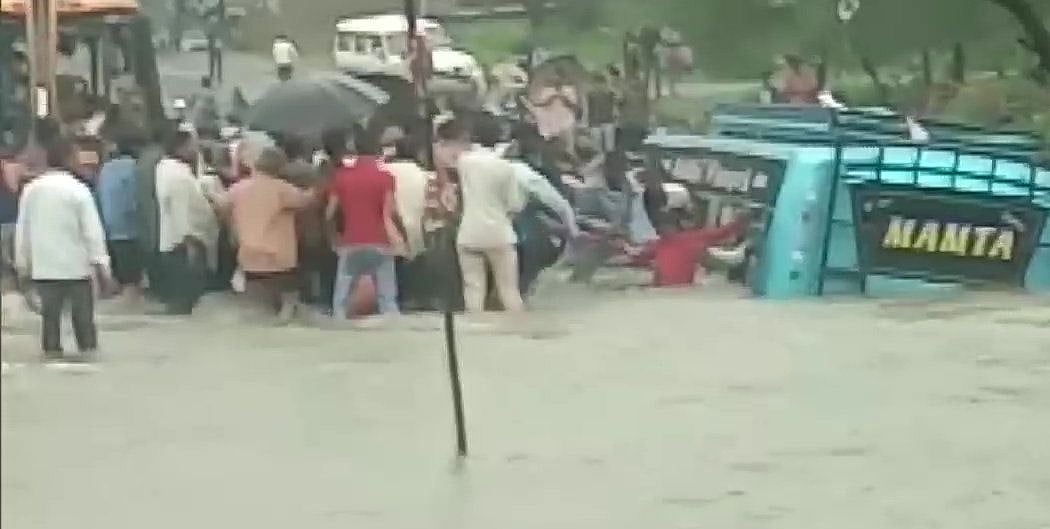 बड़ी खबर LIVE: नृपेंद्र मिश्रा के जाने के बाद पीएमओ में नियुक्तियों की झड़ी, आज ही रिटायर हुए पी के सिन्हा के अलावा पांच और नए अफसर लाए गए