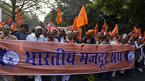 संघ के संगठन ने बदहाल अर्थव्यवस्था के लिए मोदी सरकार को बताया दोषी, नीति आयोग की कार्यशैली पर उठाए सवाल