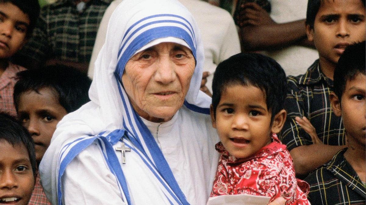 वीडियो: मदर टेरेसा को भारत से ही क्यों था ज्यादा लगाव, 109वें जन्मदिन पर जानिए उनके जीवन से जुड़ी कुछ अहम जानकारियां