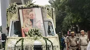 पंचतत्व में विलीन हुए अरुण जेटली, राजकीय सम्मान के साथ अंतिम विदाई