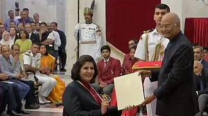 खेल दिवस पर राष्ट्रपति ने बांटे खेल पुरस्कार, दीपा मलिक, पूनिया को राजीव गांधी खेल रत्न अवॉर्ड, देखें पूरी लिस्ट