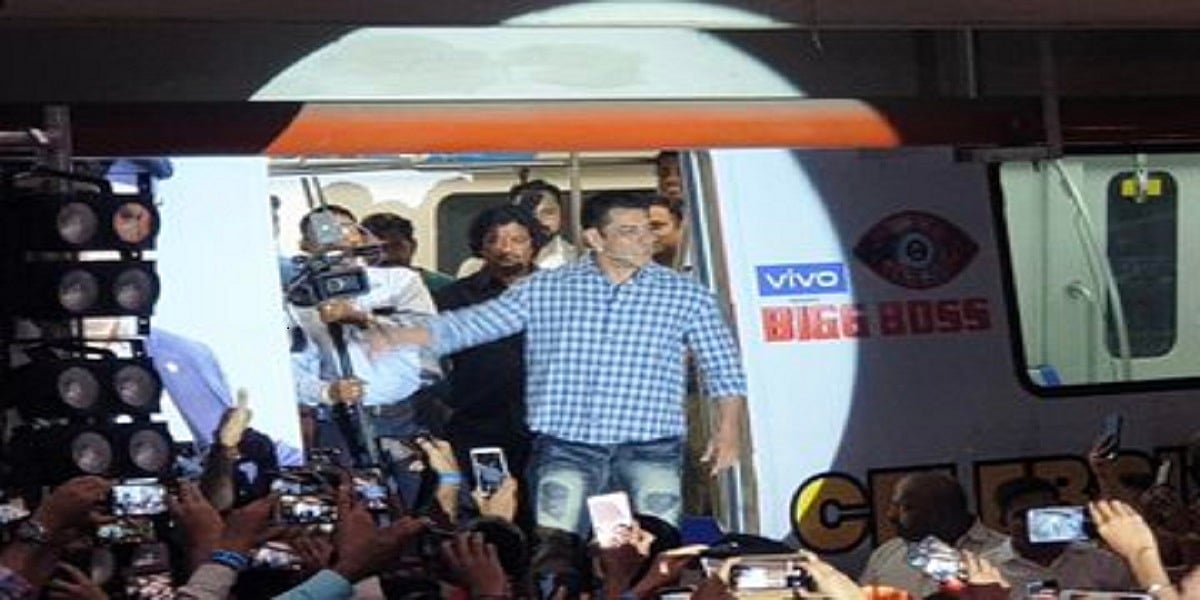 बिग इवेंट में बिग बॉस-13 लॉन्च, ढोल-ताशों के बीच मेट्रो से पहुंचे सलमान खान
