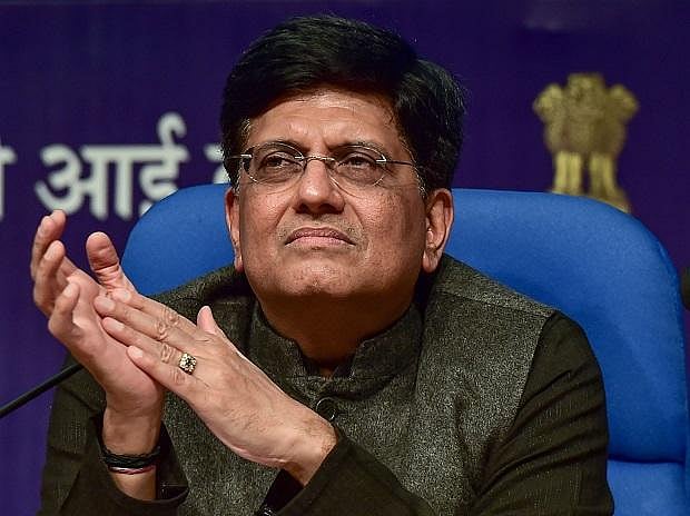 न्यूटन के आविष्कार को आइंस्टीन के नाम करने पर  ट्रोल हुए रेल मंत्री पीयूष गोयल