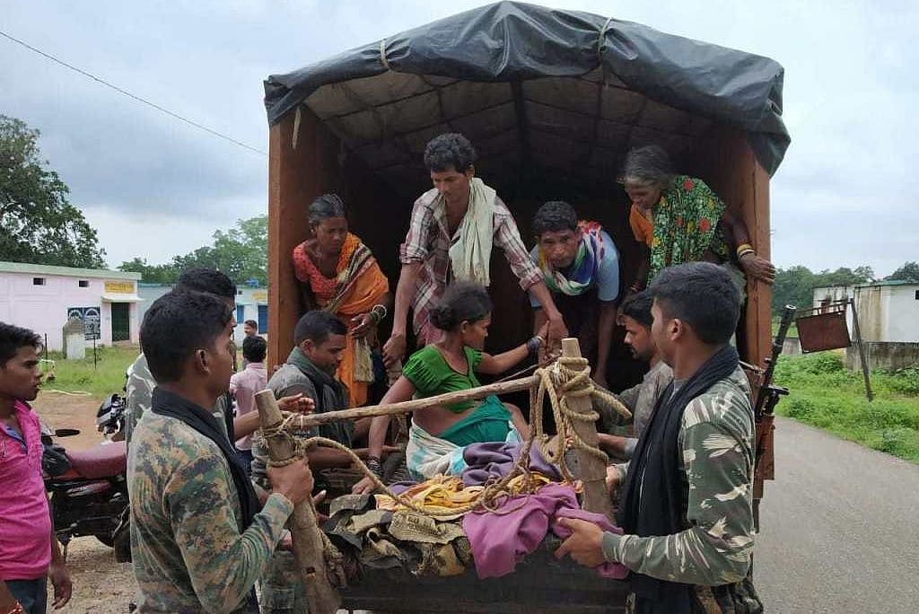 मोदी सरकार की ना-नुकुर के बाद कानून तो लागू,  लेकिन झारखंड की रघुवर सरकार नहीं दे रही मातृत्व लाभ के पैसे