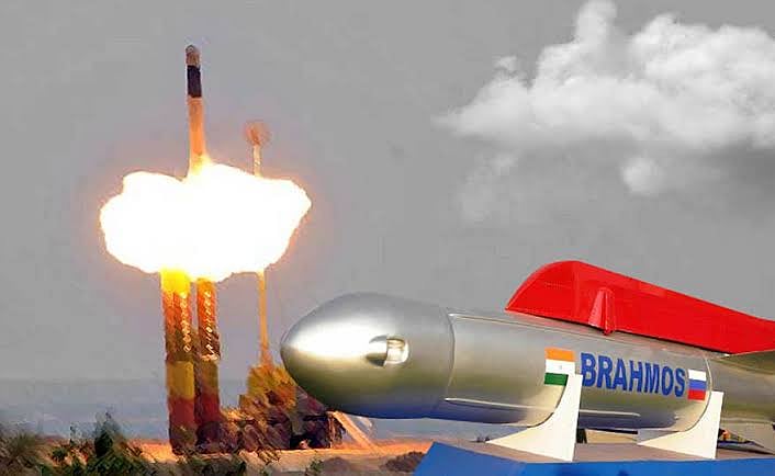 नवजीवन बुलेटिन: DRDO ने किया ब्रह्मोस सुपरसोनिक क्रूज मिसाइल का सफल परीक्षण और बिहार में बारिश से अब तक 29 की मौत