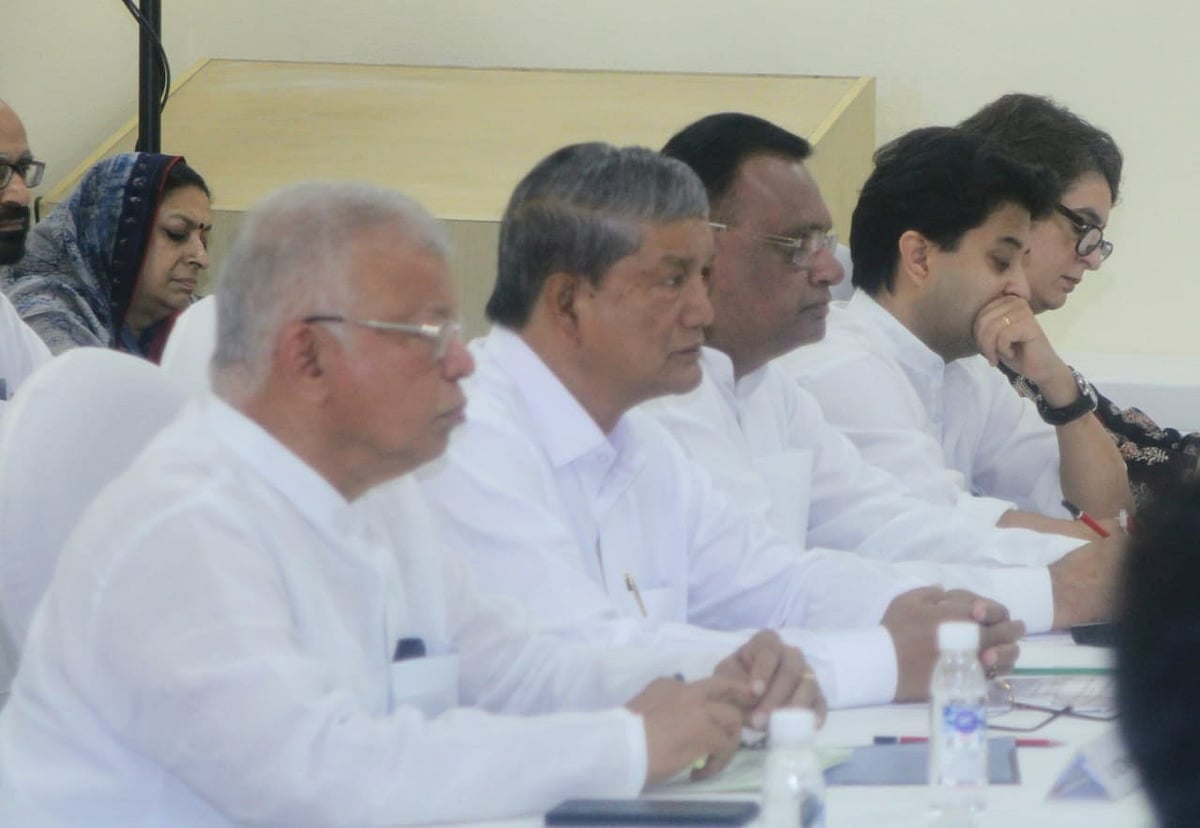बदहाल अर्थव्यवस्था पर सोनिया गांधी ने जताई चिंता, कहा- दिशाहीन सरकार में निवेशकों का विश्वास डगमगाया