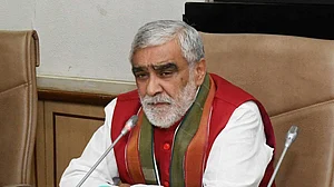 बड़ी खबर LIVE: मोदी सरकार गोमुत्र से बना रही है कैंसर की दवा, स्वास्थ्य मंत्री अश्विनी चौबे ने किया दावा
