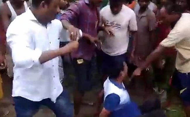 मॉब लिंचिंग: असम में 73 वर्षीय डॉक्टर की पीट-पीट कर हत्या, मजदूर की इलाज के दौरान मौत से नाराज थे चाय बागानकर्मी