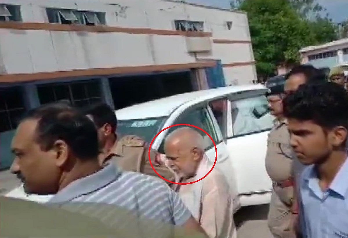 शाहजहांपुर केस: बीजेपी नेता चिन्मयानंद  भेजे गए जेल, रेप और ब्लैकमेलिंग के आरोप में 3 और गिरफ्तार