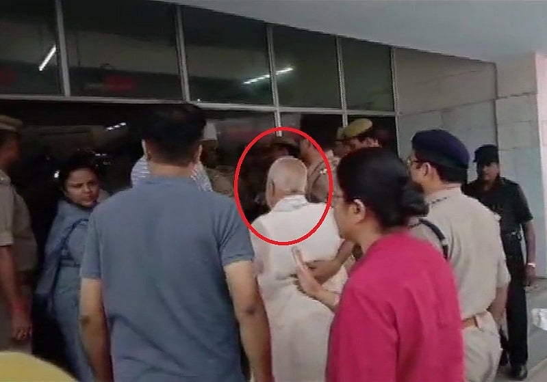 शाहजहांपुर केस: बीजेपी नेता चिन्मयानंद  भेजे गए जेल, रेप और ब्लैकमेलिंग के आरोप में 3 और गिरफ्तार