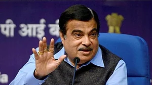 गुजरात की बीजेपी सरकार ने ट्रैफिक नियमों में किया बदलाव तो मोदी के मंत्री नितिन गडकरी भड़के! दिया बड़ा बयान