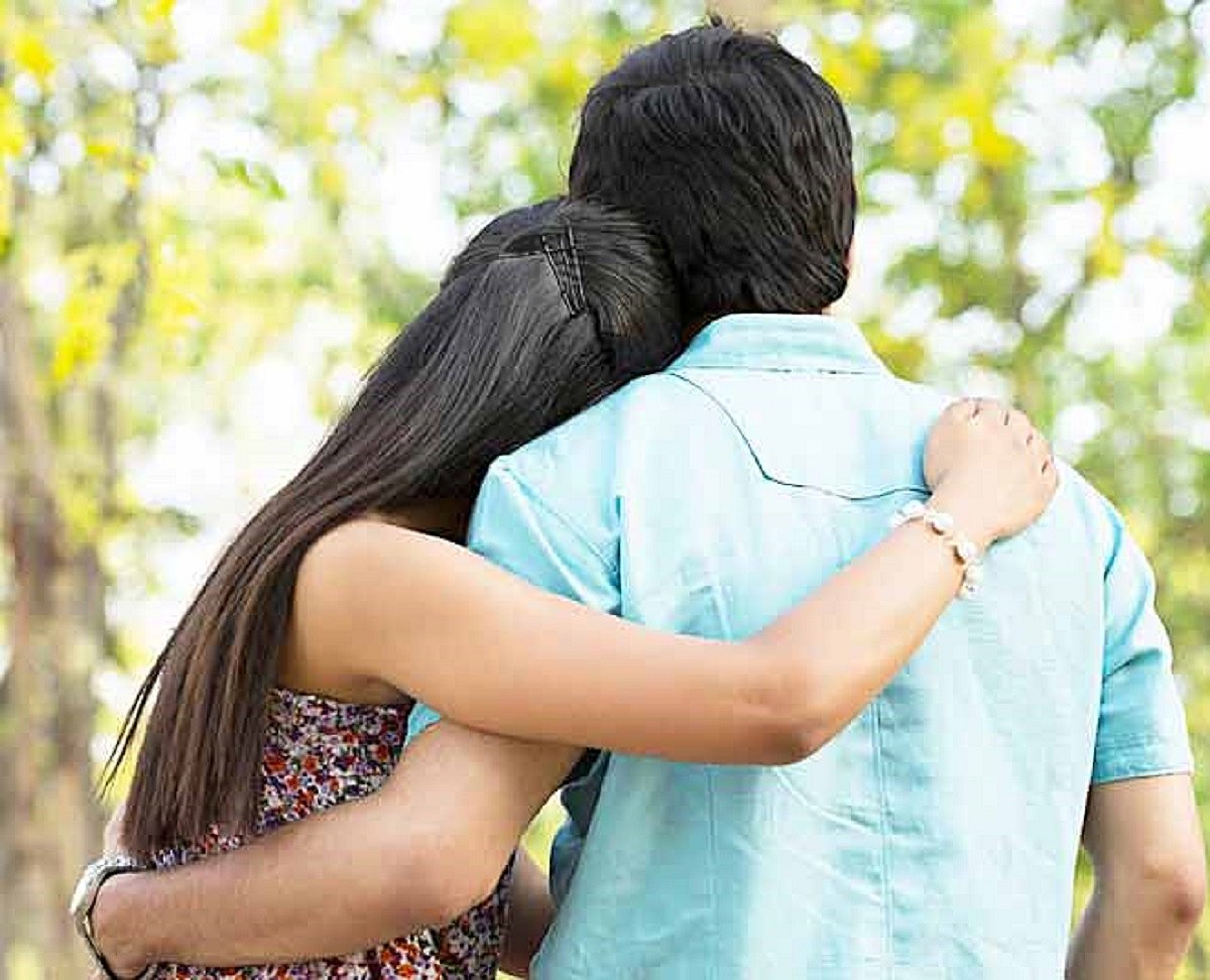  लिव-इन में नहीं, शादीशुदा महिलाएं रहती हैं सबसे ज्यादा खुश, RSS से जुड़े NGO का सर्वे में दावा