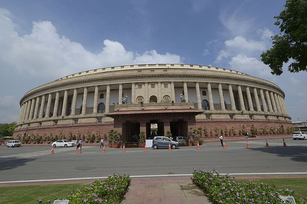 मोदी सरकार की संसद भवन में बदलाव की नहीं, विरासत को दफनाने की तैयारी है