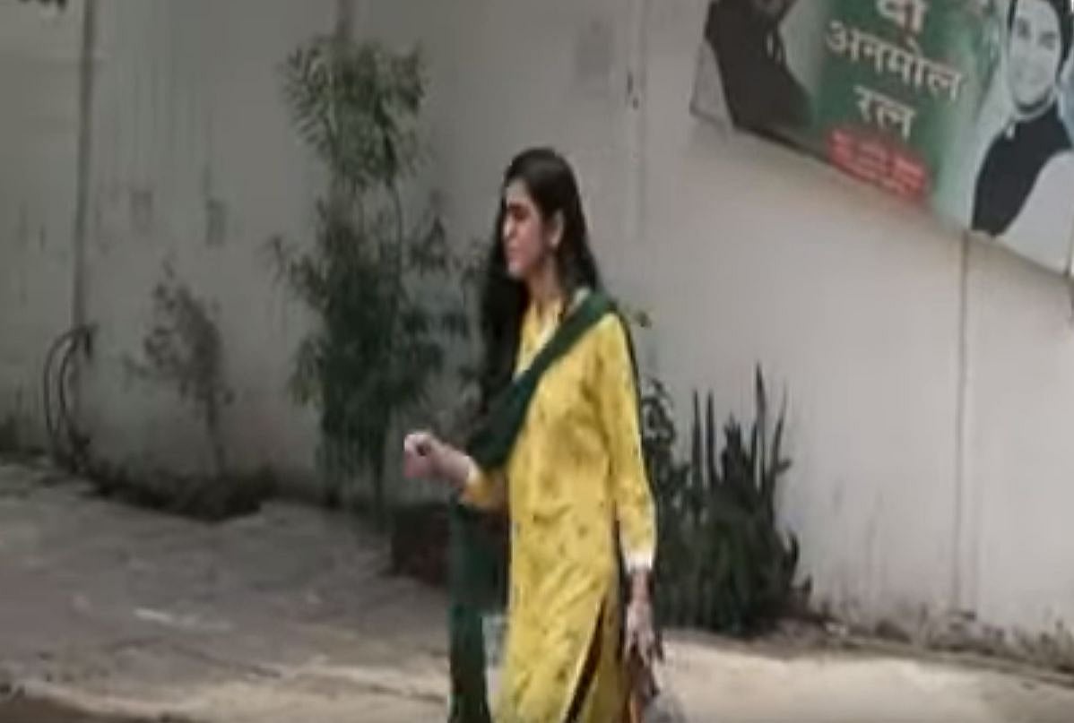 वीडियो: लालू की बहू ऐश्वर्या के साथ ऐसा क्या हुआ जो रोने को हुईं मजबूर, छलकते आंसू के साथ राबड़ी के घर से निकलीं