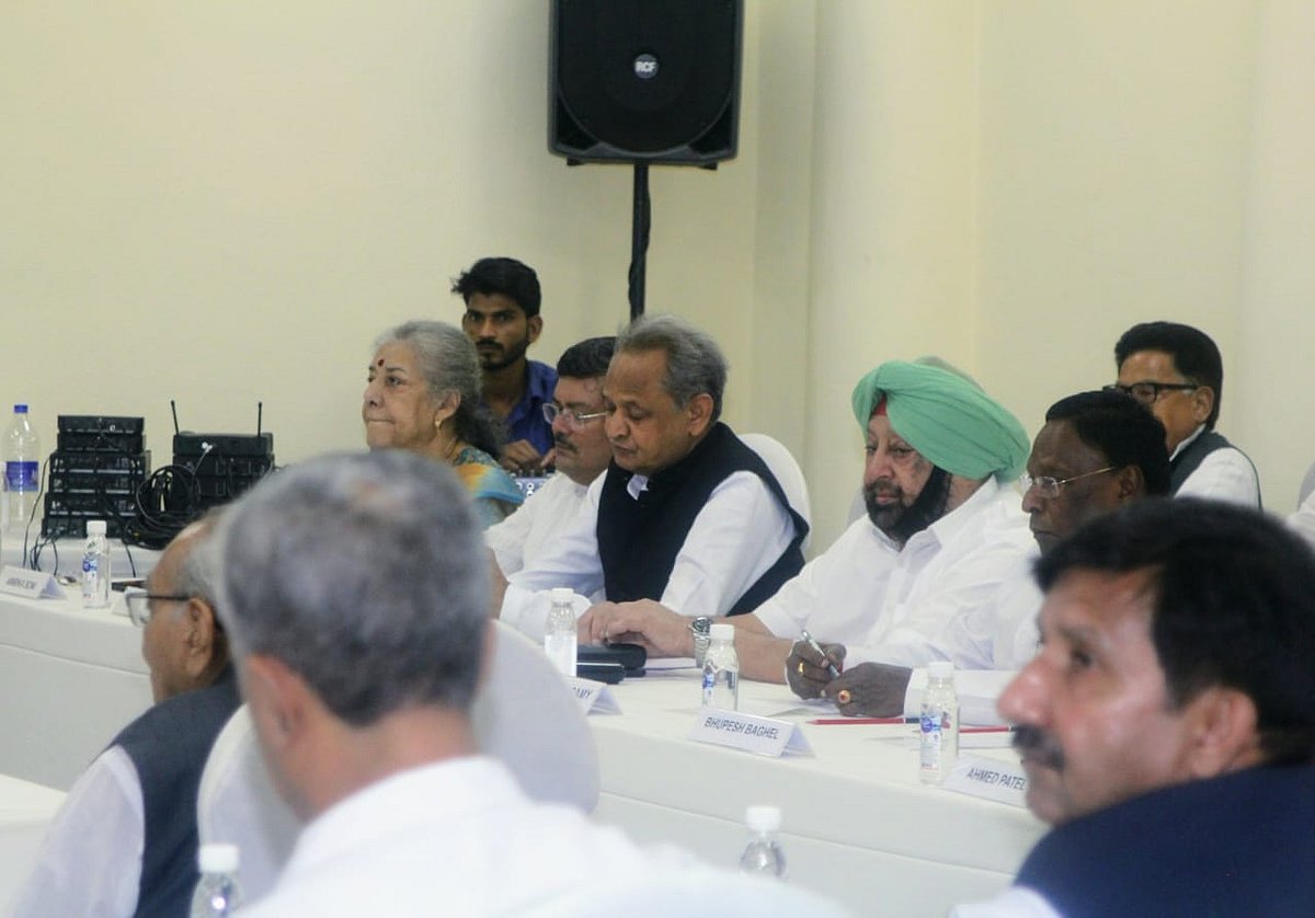 बदहाल अर्थव्यवस्था पर सोनिया गांधी ने जताई चिंता, कहा- दिशाहीन सरकार में निवेशकों का विश्वास डगमगाया