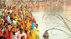 छठ पूजा: बिहार में ये 22 घाट खतरनाक घोषित, जाने से पहले लें जानकारी, साल 2012 में हो चुका है हादसा