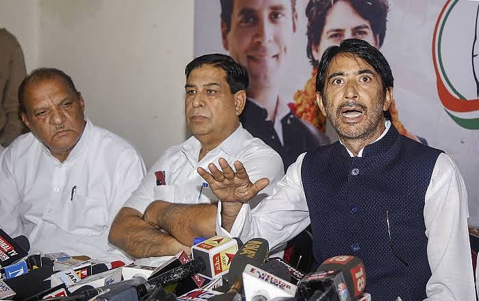 नवजीवन बुलेटिन: जम्मू-कश्मीर में BDC चुनाव को लेकर कांग्रेस का बहिष्कार और असम में आतंकी हमले की साजिश नाकाम, 4 खबरें