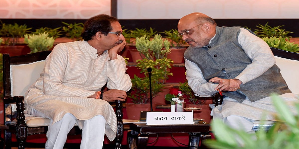महाराष्ट्र चुनावः बीजेपी फिर से हिन्दू कार्ड के सहारे, तो शिवसेना ने बदला अपना  चेहरा
