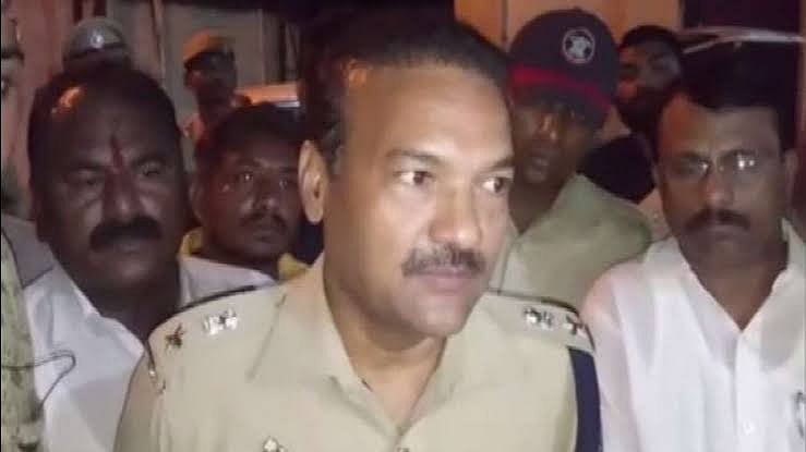 नवजीवन बुलेटिन: महाराष्ट्र में BJP नेता की परिवार समेत घर में घुसकर हत्या और आरे में पेड़ों की कटाई पर सुप्रीम कोर्ट की रोक