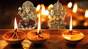 दीपावली पर जहां पूरा देश मना रहा है खुशियां, वहीं शोक में डूबा है यूपी का ये गांव! जानते हैं क्यों?