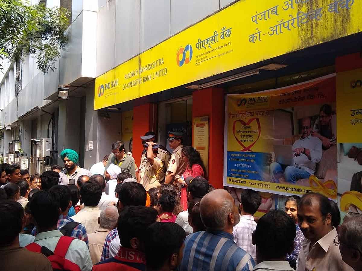 पीएमसी बैंक स्कैम में पहली गिरफ्तारी, HDIL के निदेशक सरंग और राकेश गिरफ्तार, 3500 करोड़ की संपत्ति जब्त