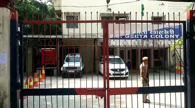 दिल्ली के 200 से ज्यादा थानों पर आतंकी हमले की खबर से हड़कंप, गेट पर लगे  ताले, ये है संवेदनशील थानों की लिस्ट