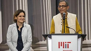 अभिजीत बनर्जी की किताब सेः विकास दर के लिए गरीब विरोधी नीतियों का बड़ा खतरा