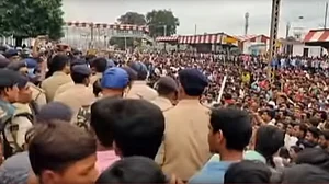 रेलवे के निजीकरण के खिलाफ बिहार में भड़के छात्र, सासाराम स्टेशन पर हमला कर काटा बवाल