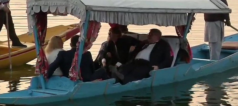 शिवसेना का ‘सामना’ से मोदी सरकार पर सीधा हमला, पूछा- कश्मीर आंतरिक मामला, यूरोपीय सांसदों को वहां क्यों भेजा?