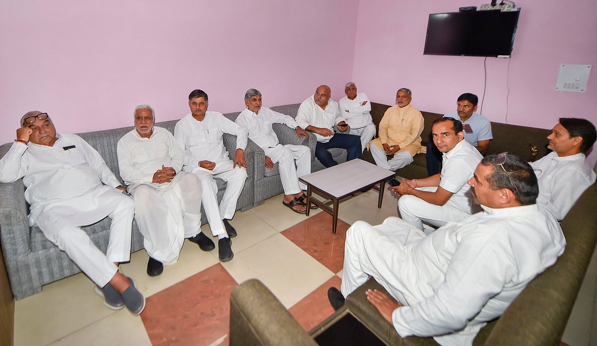 यह हैं आज की खास खबरें: अयोध्या में 5.51 लाख दीप जलेंगे, फ्रेंच ओपन से पी वी सिंधु बाहर