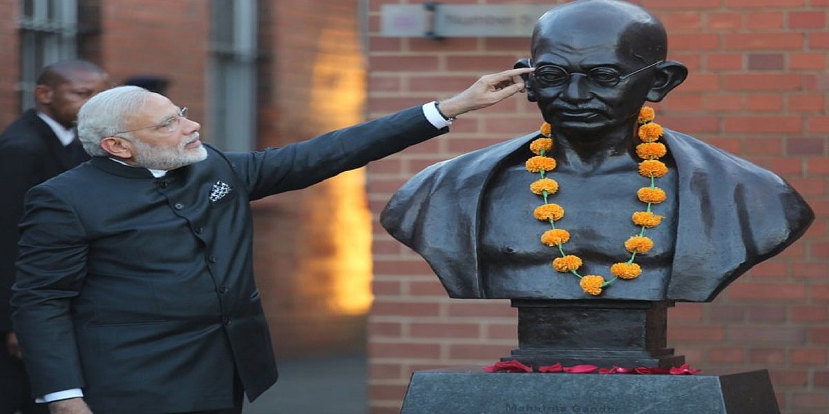 सत्ता मिलना ही जब बन जाए सफाई, तो गांधी जी का चश्मा भी कैसे ला पाएगा स्वच्छता