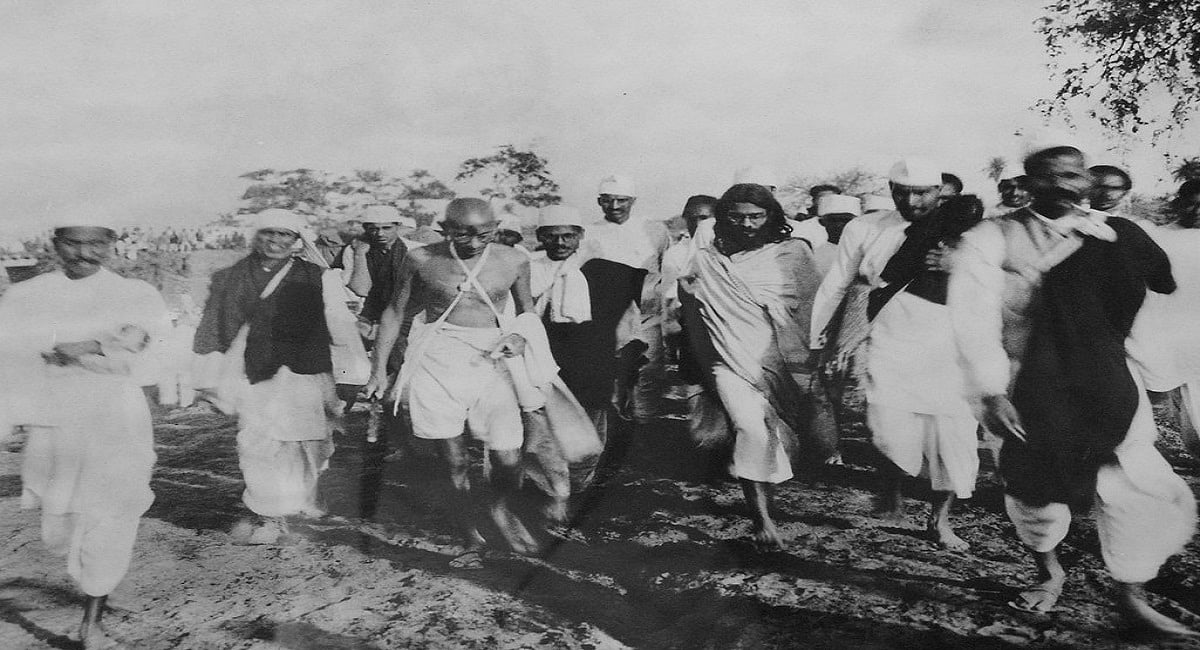 देश में पूंजीवाद के अंतर्विरोध दिखने पर याद आए गांधी 