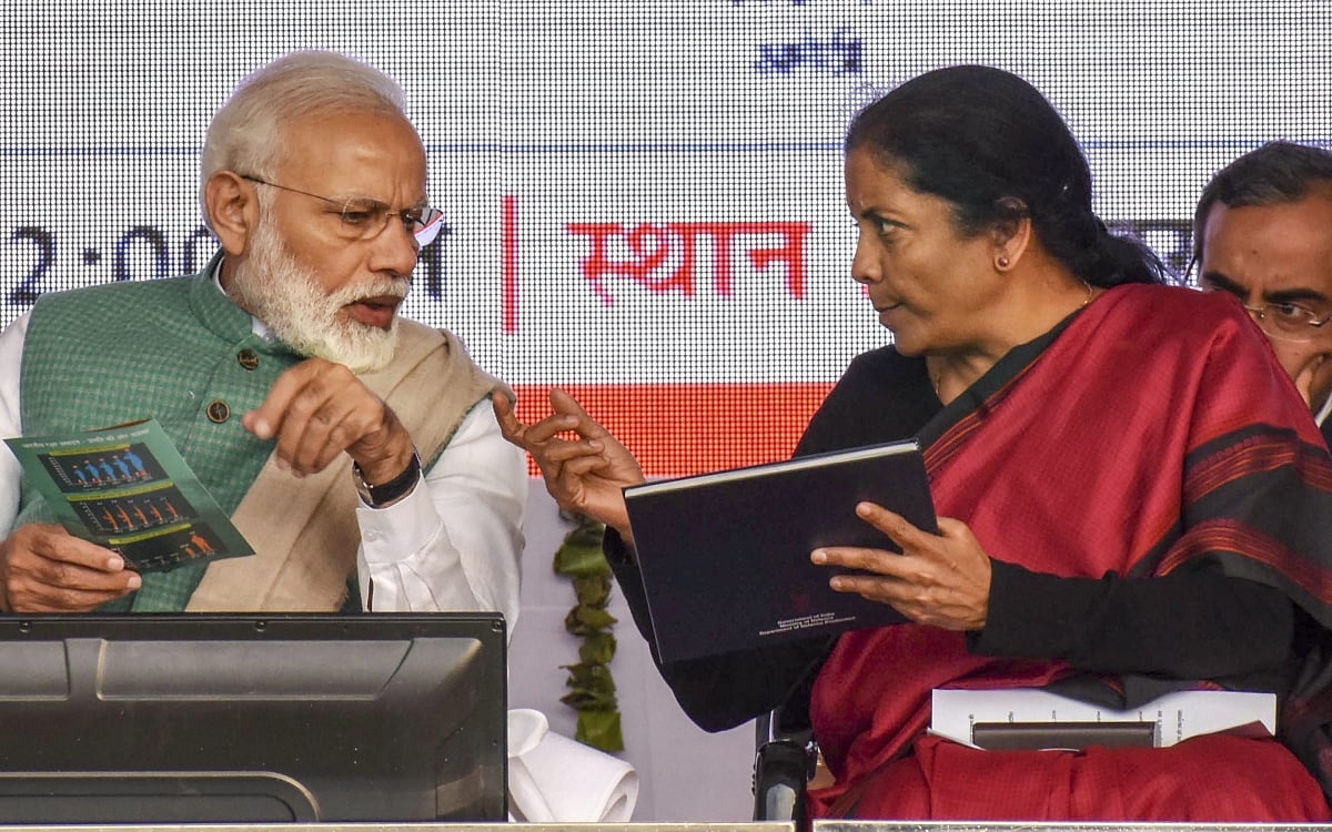 मोदी सरकार के लिए अर्थव्यवस्था के मोर्चे पर एक और बुरी खबर, कमर्शियल सेक्टर के कैश फ्लो में 88 फीसदी की गिरावट
