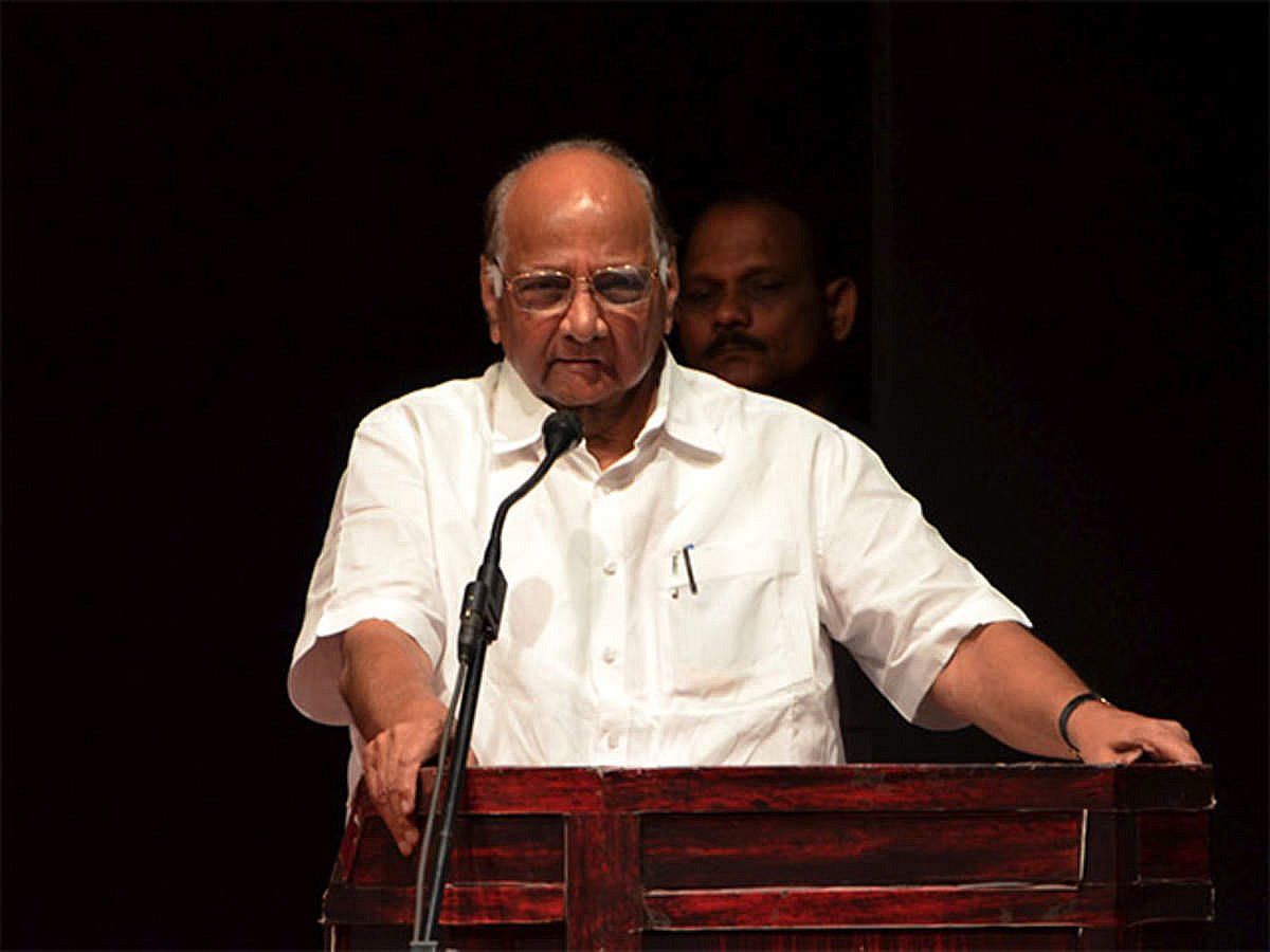 महाराष्ट्र के सियासी बिसात पर शरद पवार ही साबित हुए ग्रैंड मास्टर, बीजेपी को शह देकर दी मात