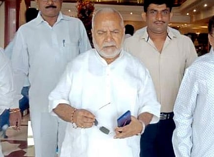चिन्मयानंद की बढ़ सकती हैं मुश्किलें, खुल गया पुराना केस  