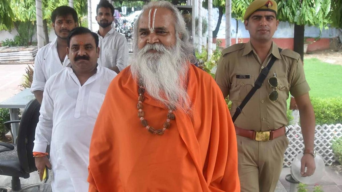 राम मंदिर ट्रस्ट विवाद: पूर्व BJP सांसद ने किया CM योगी का विरोध, रामजन्मभूमि न्यास प्रमुख के खिलाफ की आपत्तिजनक बातें!