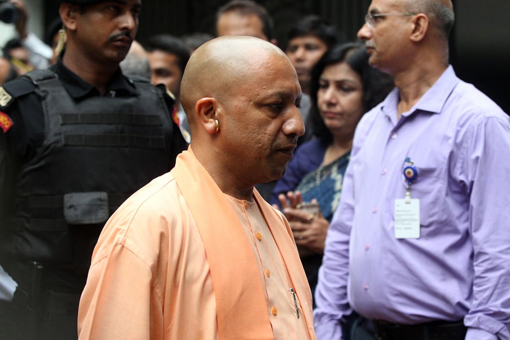 यूपी में कौन है ‘ऊपर वाला’ जो बचा लेता है मंत्रियों को और सीएम योगी हो जाते हैं बेबस !