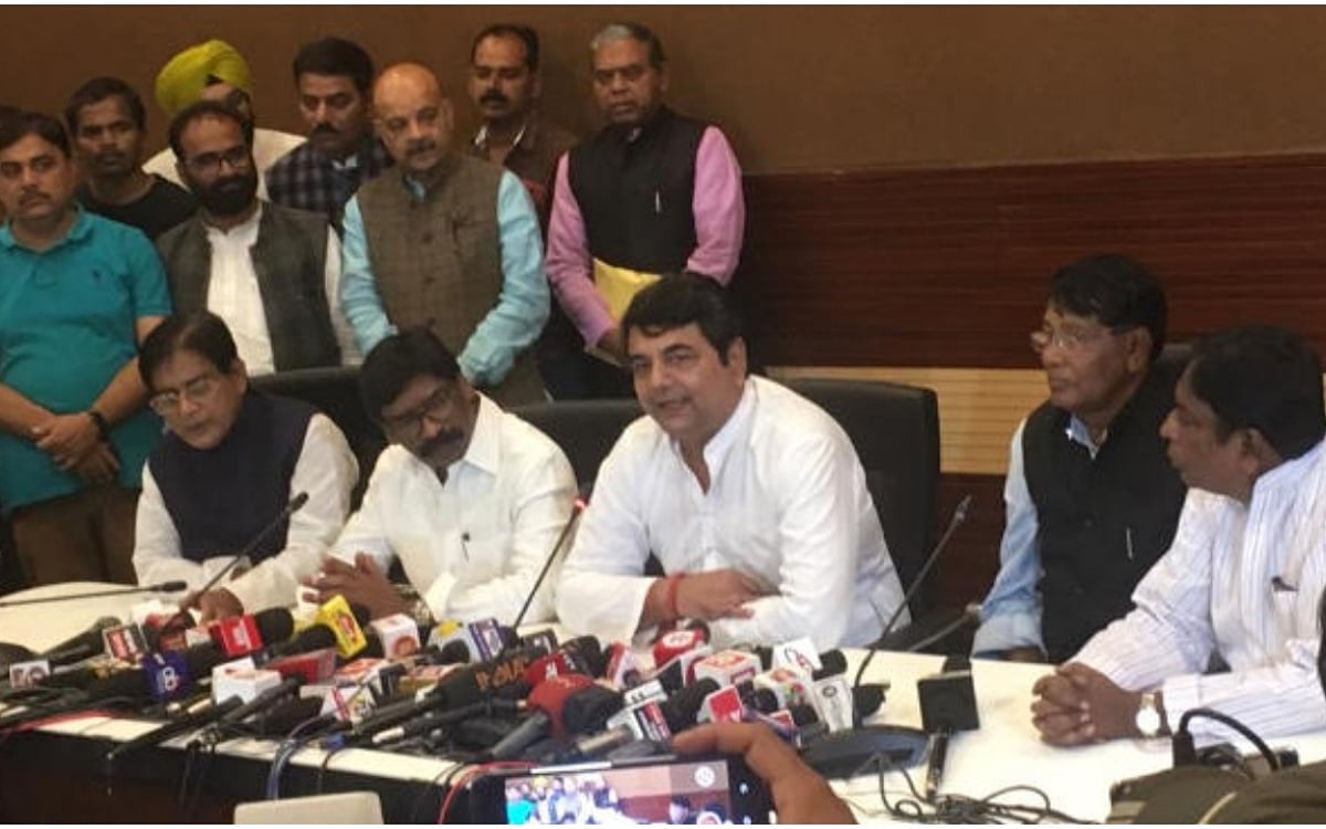 झारखंड विधानसभा चुनाव में महागठबंधन का दावा मजबूत, एनडीए में बिखराव