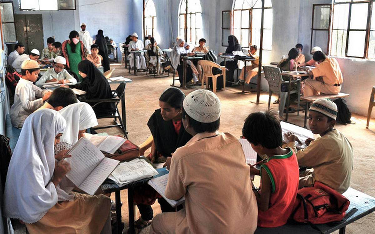 उत्तर प्रदेश: मदरसों के छात्रों को सामाजिक कार्यक्रमों से जोड़ने की कवायद, दी जाएगी NCC और NSS की ट्रेनिंग